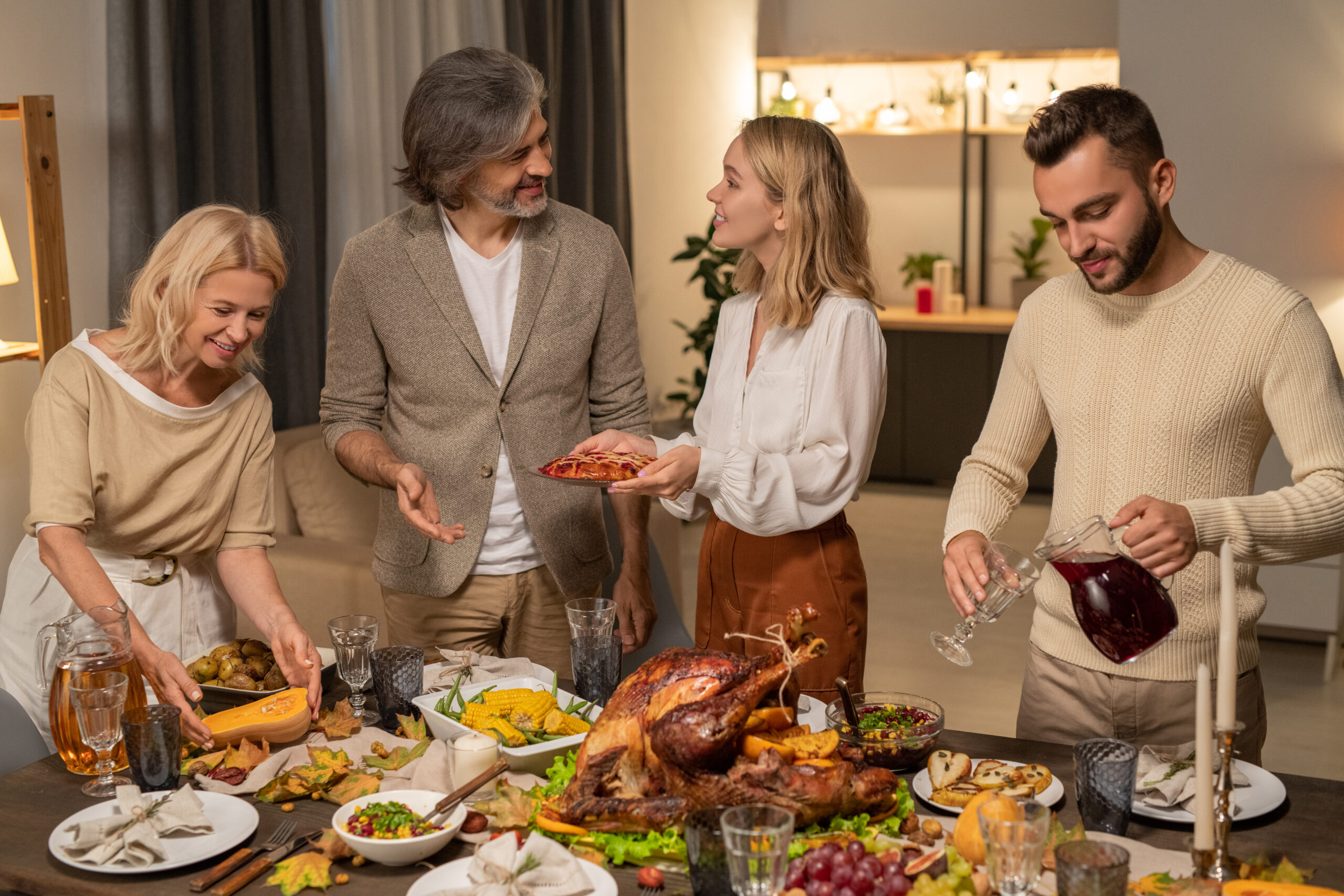 thanksgiving dinner discuss